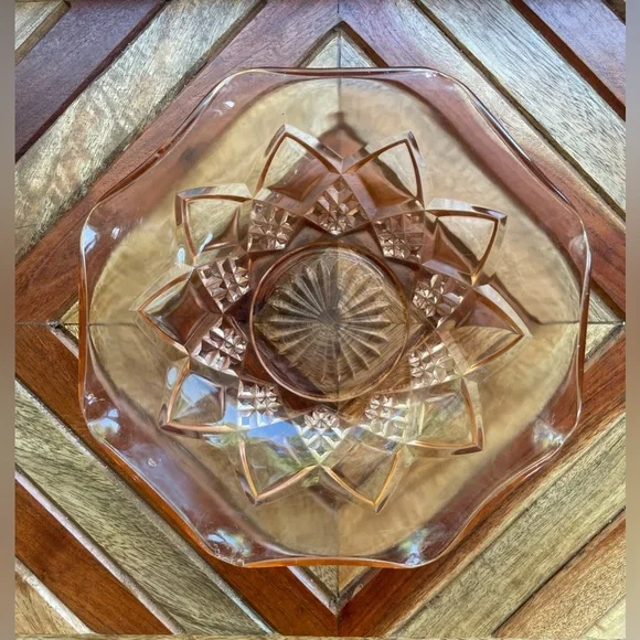 Pink Depression Bowl - Picture 3 of 13